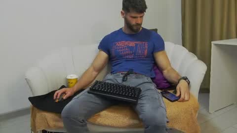 mauro_real_man online show from 05-09-26, 06:46