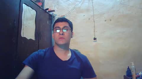 Snapshot of maurodirty chatting on 03-05-25, 02:46 Mauro online show from 03-05-25, 02:46