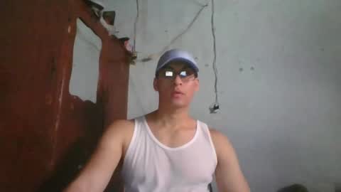 Snapshot of maurodirty chatting on 11-27-25, 09:06 Mauro online show from 11-27-25, 09:06