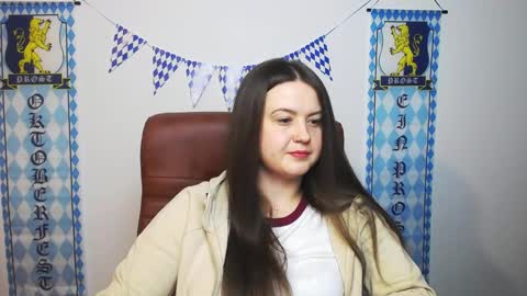 Snapshot of mavkacute chatting on 09-28-25, 06:13 MavkaCute online show from 09-28-25, 06:13