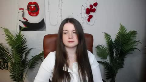 Snapshot of mavkacute chatting on 05-17-26, 06:15 MavkaCute online show from 05-17-26, 06:15