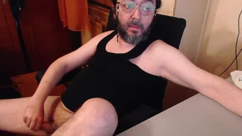 Max online show from 05-05-26, 05:32
