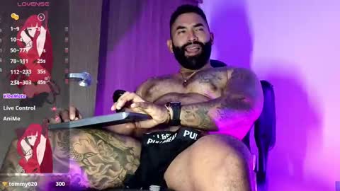 max__prada online show from 09-20-25, 01:50