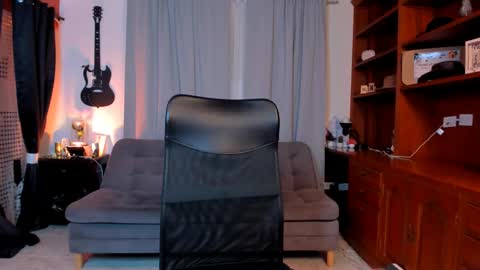 Snapshot of max_dic1 chatting on 01-29-25, 02:09 max D. online show from 01-29-25, 02:09