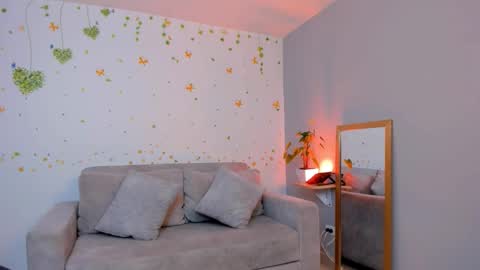 Snapshot of max_dic1 chatting on 10-30-25, 02:02 max D. online show from 10-30-25, 02:02