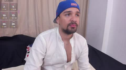 Snapshot of max_ed chatting on 06-18-26, 11:25 edward online show from 06-18-26, 11:25