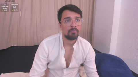 Snapshot of max_ed chatting on 06-29-26, 11:43 edward online show from 06-29-26, 11:43