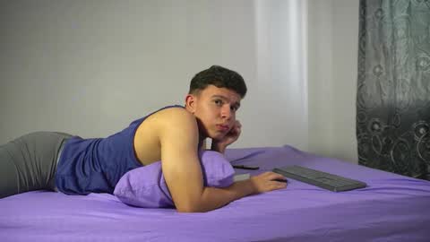 Max online show from 12-20-25, 09:44