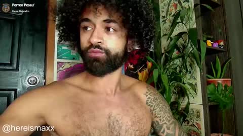 Snapshot of max_greenn chatting on 01-01-25, 03:23 Max Follow me IGX hereismaxx online show from 01-01-25, 03:23