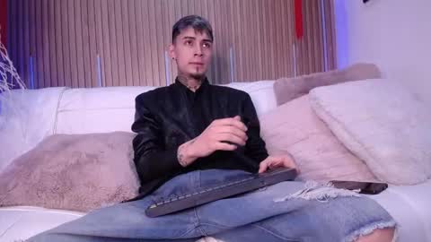 Max online show from 02-17-26, 12:45