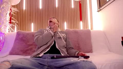 Max online show from 02-24-26, 12:47