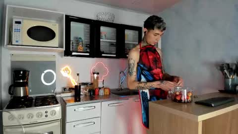 Max online show from 02-25-26, 01:21