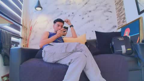 Max Hornye online show from 04-18-26, 06:45