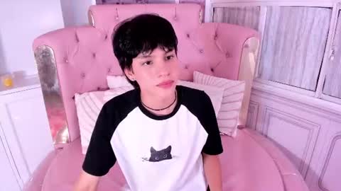 Max online show from 07-17-26, 03:46