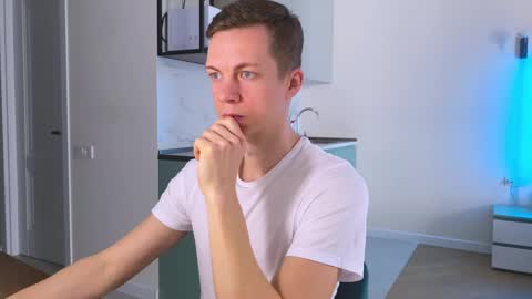 Max  online show from 03-10-25, 12:48