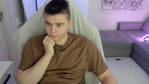 Max online show from 02-17-26, 06:54