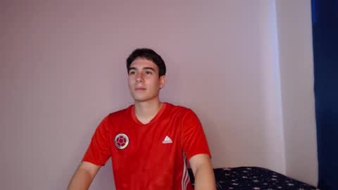 max_snow1616 online show from 12-18-25, 04:02