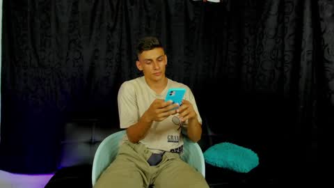 MAX     online show from 12-12-24, 10:56