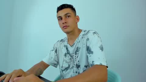 MAX     online show from 06-14-26, 12:30