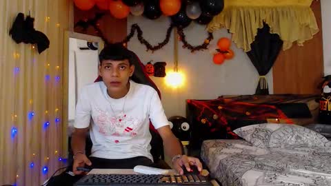 max online show from 10-20-25, 03:40