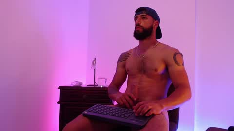 max_xl_ online show from 01-16-25, 06:37