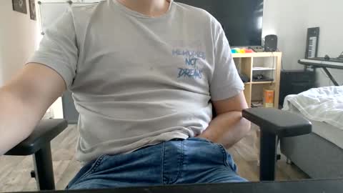 maxboner94 online show from 11-12-25, 09:10