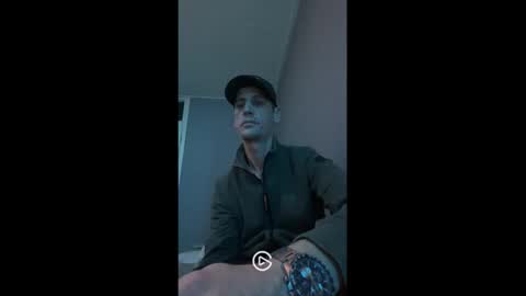 Snapshot of maxbose666 chatting on 01-16-25, 11:06 Max online show from 01-16-25, 11:06