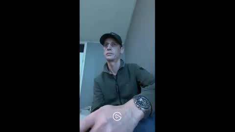 Snapshot of maxbose666 chatting on 01-20-25, 12:18 Max online show from 01-20-25, 12:18