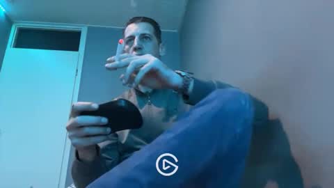 Snapshot of maxbose666 chatting on 02-21-25, 06:59 Max online show from 02-21-25, 06:59