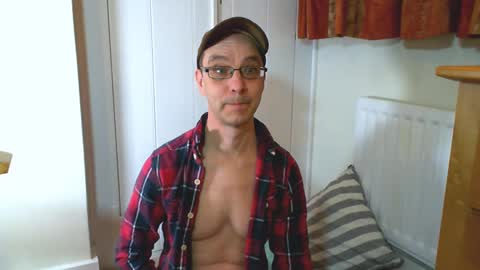 Max Davies online show from 02-20-25, 06:13