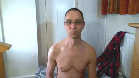 Max Davies online show from 04-05-26, 04:59