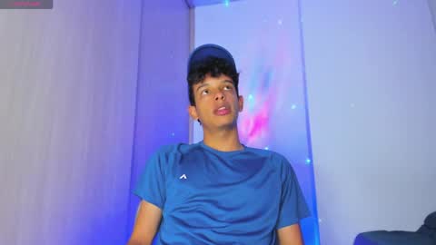 Max  online show from 04-18-26, 02:04