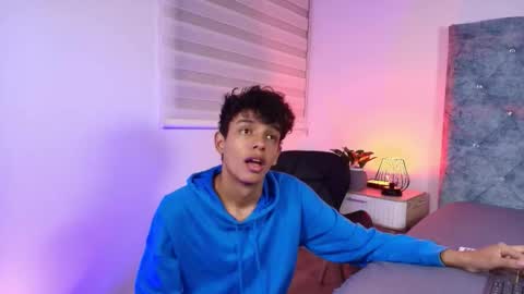 M A X F R O S T   online show from 01-06-26, 07:28