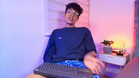 M A X F R O S T   online show from 01-09-26, 07:37