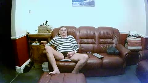 MAX online show from 01-06-25, 11:42