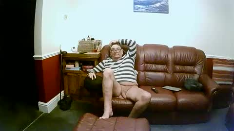 MAX online show from 01-18-25, 03:31