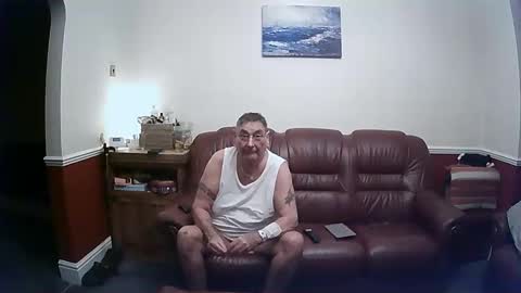 MAX online show from 02-06-25, 10:32