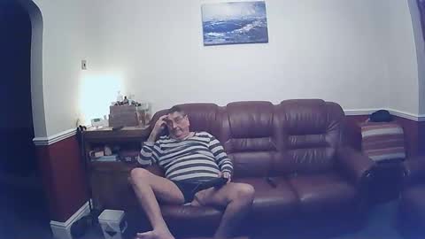 MAX online show from 02-15-25, 10:31