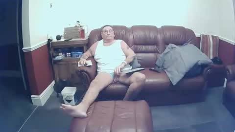 MAX online show from 10-12-25, 10:09