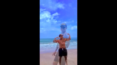 Snapshot of maxi_mux1 chatting on 11-26-25, 02:45 MAXI online show from 11-26-25, 02:45