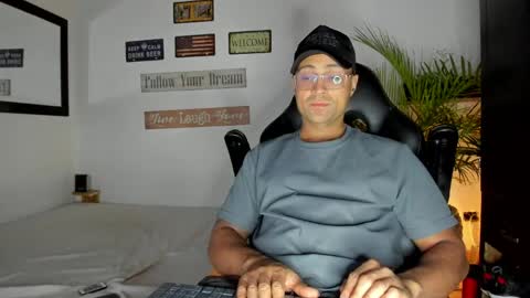 MAXI      online show from 04-21-26, 02:51