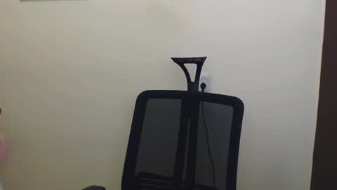 Snapshot of maxi_sweetheart chatting on 12-06-24, 11:33 Joanna online show from 12-06-24, 11:33