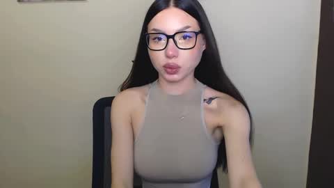 Snapshot of maxi_sweetheart chatting on 01-11-25, 11:23 Joanna online show from 01-11-25, 11:23