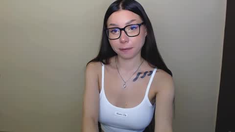 Snapshot of maxi_sweetheart chatting on 01-17-25, 10:22 Joanna online show from 01-17-25, 10:22