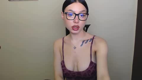 Snapshot of maxi_sweetheart chatting on 01-20-25, 10:29 Joanna online show from 01-20-25, 10:29