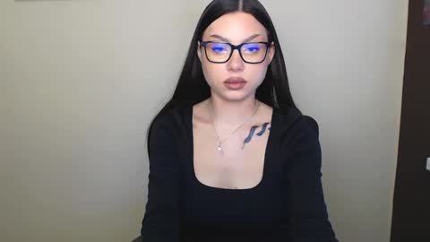 Snapshot of maxi_sweetheart chatting on 03-05-25, 08:21 Joanna online show from 03-05-25, 08:21