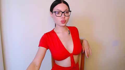 Snapshot of maxi_sweetheart chatting on 09-21-25, 10:39 Joanna online show from 09-21-25, 10:39