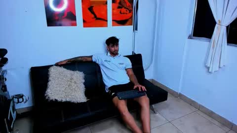 Maximo online show from 10-20-25, 05:41