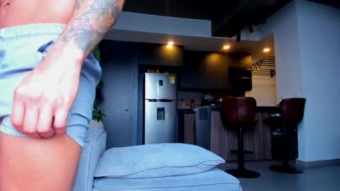 maximo_and_marcelo online show from 04-10-26, 12:21