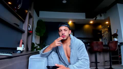 maximo_and_marcelo online show from 06-05-26, 12:11
